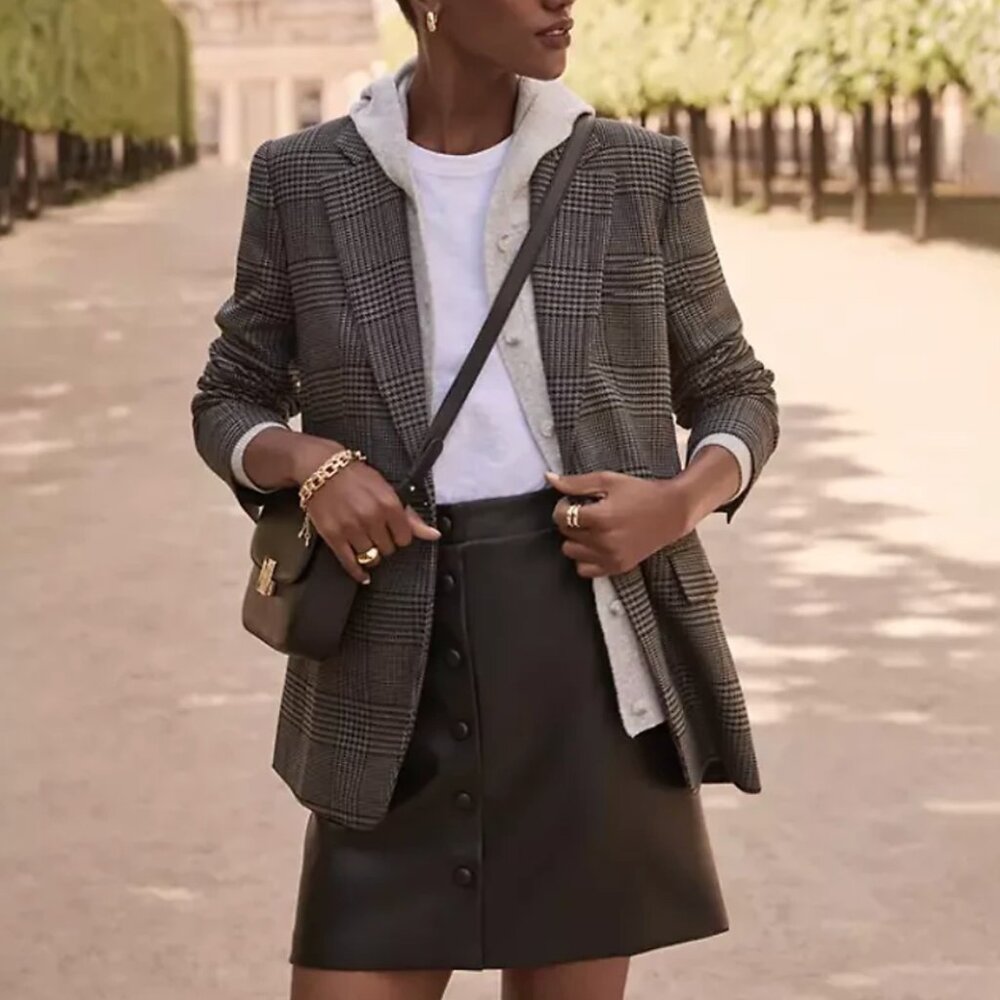 LOFT Black Faux Leather Mini Skirt Snap Detail Shift Lined Size 2